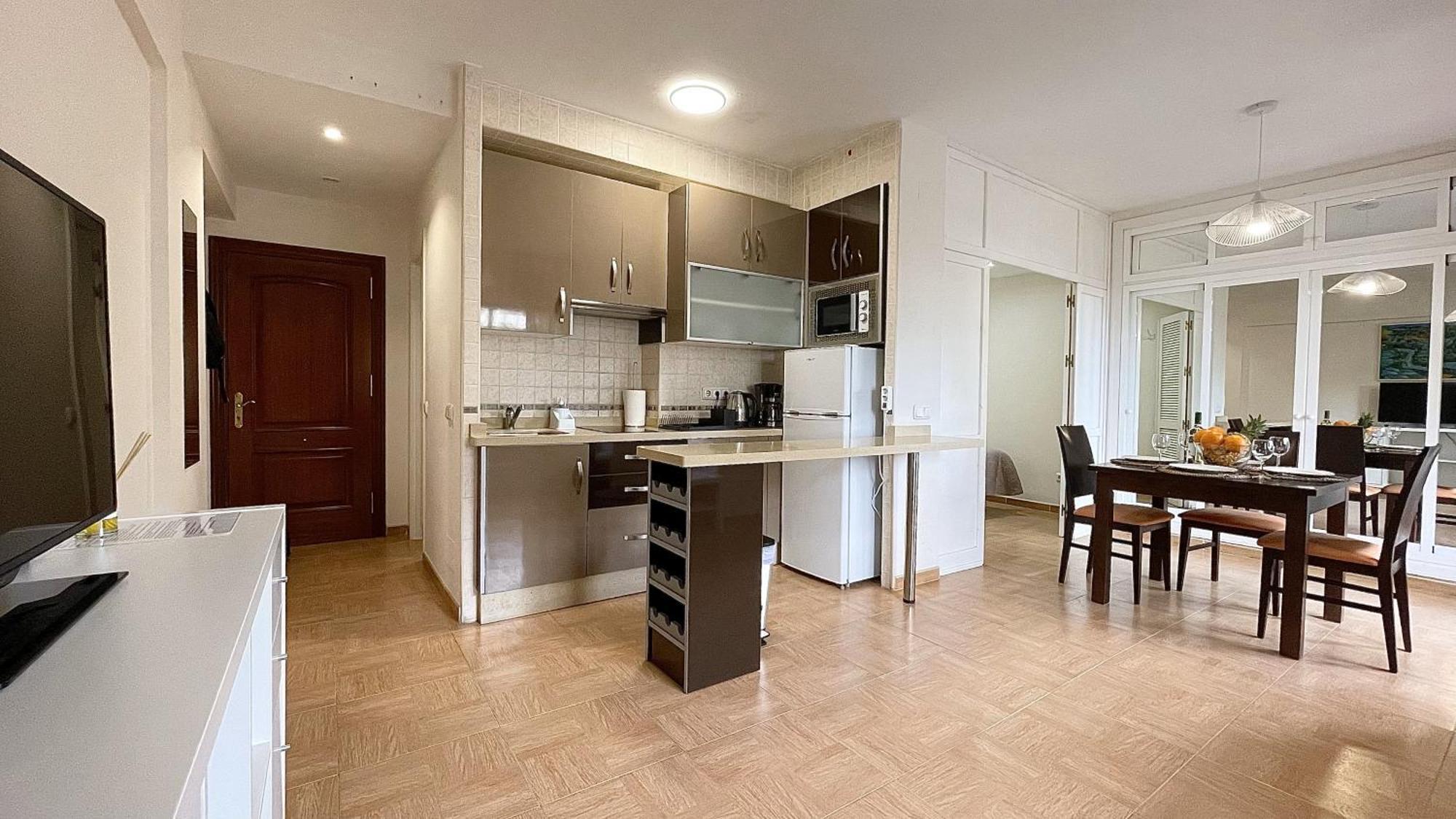 Beachfront 1Br Apartment In Center Of Marbella! Екстериор снимка