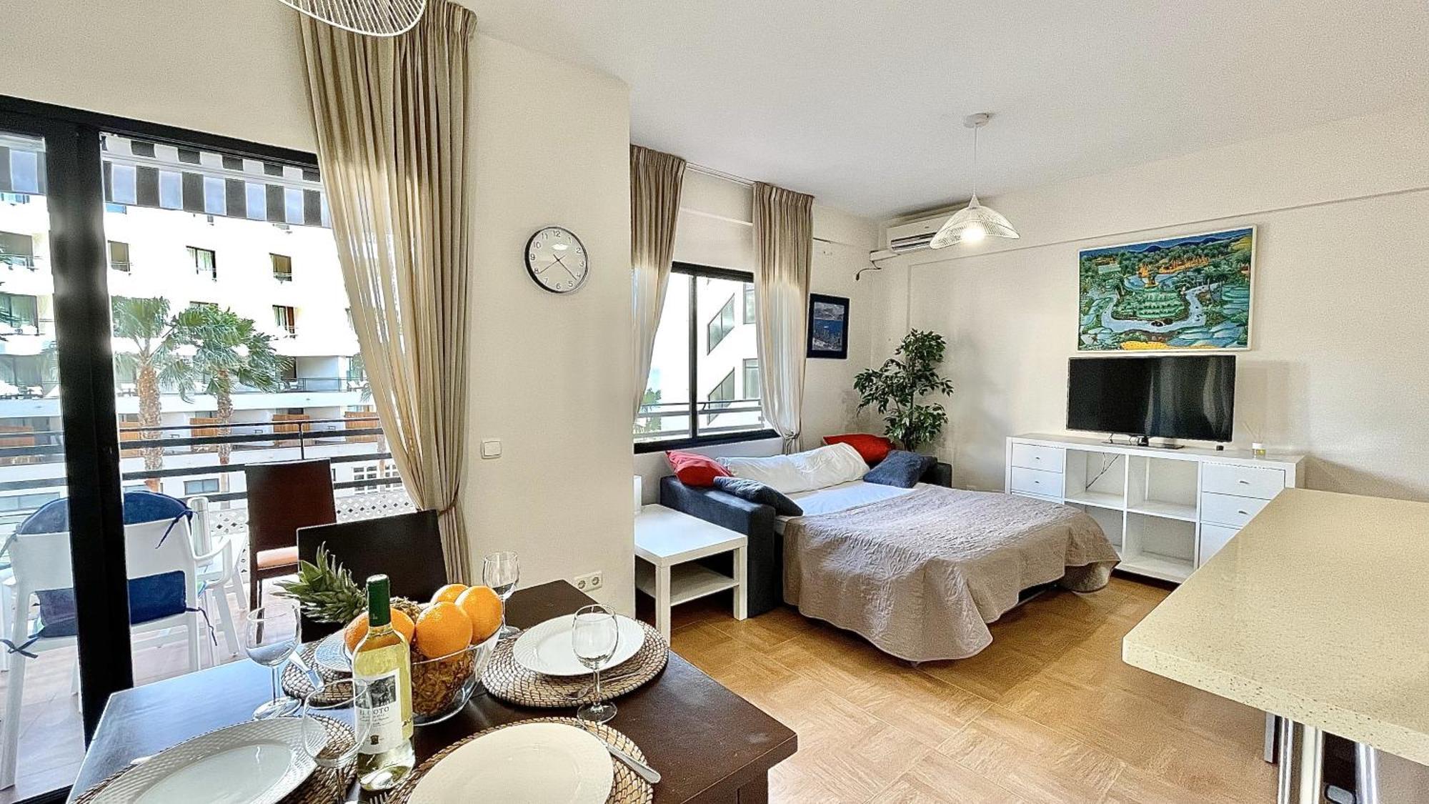 Beachfront 1Br Apartment In Center Of Marbella! Екстериор снимка